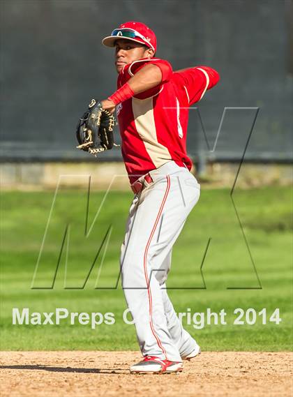 Thumbnail 1 in Orange Lutheran vs. Huntington Beach photogallery.