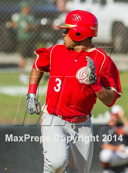 Thumbnail 1 in Orange Lutheran vs. Huntington Beach photogallery.