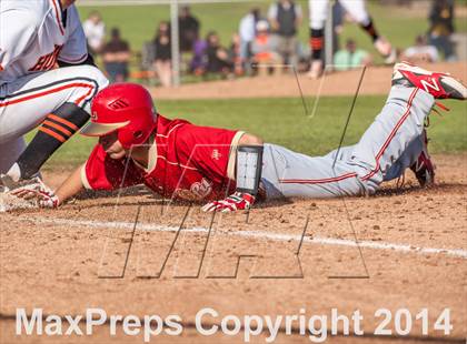 Thumbnail 2 in Orange Lutheran vs. Huntington Beach photogallery.