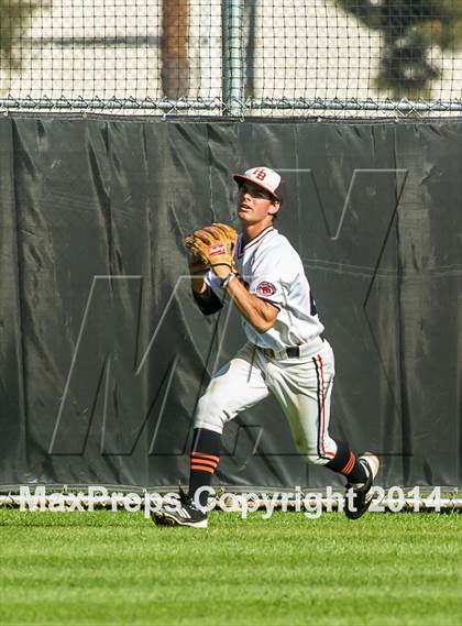 Thumbnail 2 in Orange Lutheran vs. Huntington Beach photogallery.