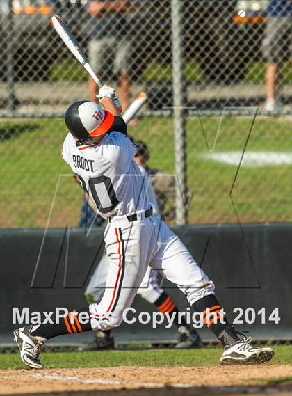 Thumbnail 1 in Orange Lutheran vs. Huntington Beach photogallery.