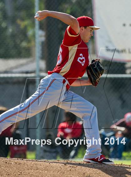 Thumbnail 3 in Orange Lutheran vs. Huntington Beach photogallery.