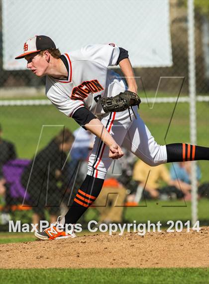 Thumbnail 2 in Orange Lutheran vs. Huntington Beach photogallery.