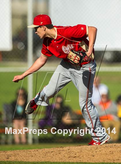 Thumbnail 2 in Orange Lutheran vs. Huntington Beach photogallery.