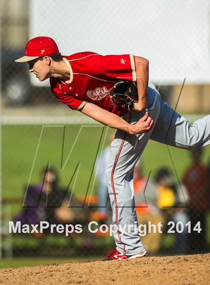 Thumbnail 3 in Orange Lutheran vs. Huntington Beach photogallery.