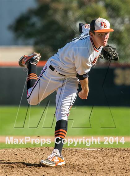 Thumbnail 1 in Orange Lutheran vs. Huntington Beach photogallery.