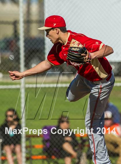 Thumbnail 3 in Orange Lutheran vs. Huntington Beach photogallery.