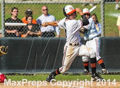 Thumbnail 2 in Orange Lutheran vs. Huntington Beach photogallery.