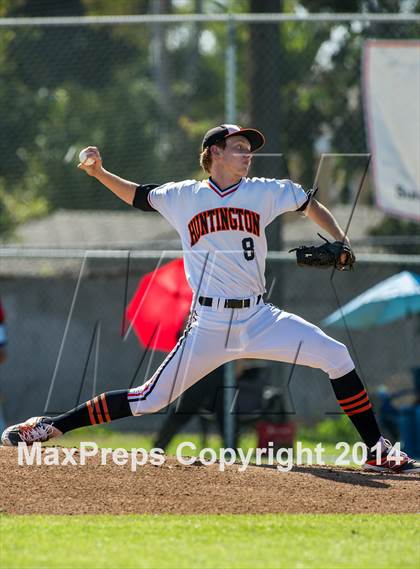 Thumbnail 3 in Orange Lutheran vs. Huntington Beach photogallery.