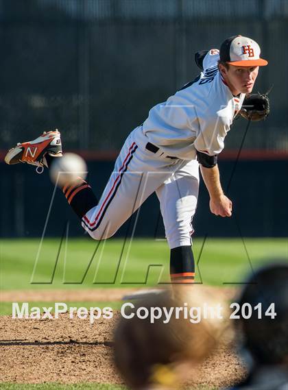 Thumbnail 3 in Orange Lutheran vs. Huntington Beach photogallery.