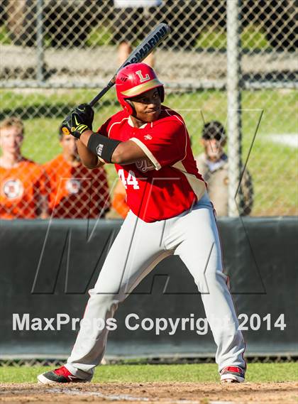 Thumbnail 3 in Orange Lutheran vs. Huntington Beach photogallery.