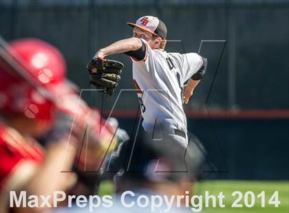 Thumbnail 3 in Orange Lutheran vs. Huntington Beach photogallery.