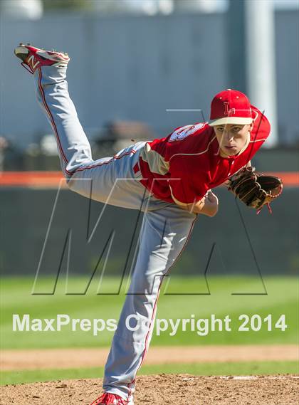 Thumbnail 3 in Orange Lutheran vs. Huntington Beach photogallery.