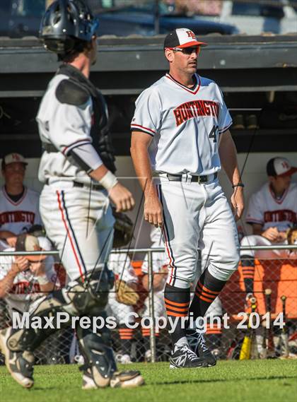 Thumbnail 2 in Orange Lutheran vs. Huntington Beach photogallery.