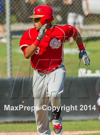 Thumbnail 3 in Orange Lutheran vs. Huntington Beach photogallery.