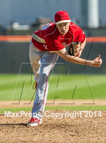 Thumbnail 2 in Orange Lutheran vs. Huntington Beach photogallery.