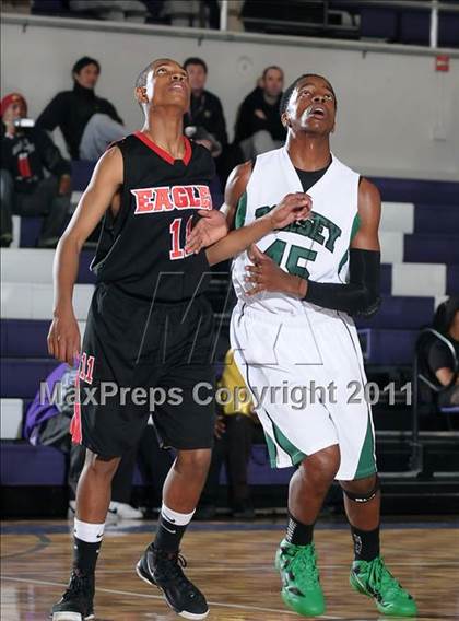 Thumbnail 1 in Kennedy vs. Dorsey (St. Hope Elite Classic) photogallery.