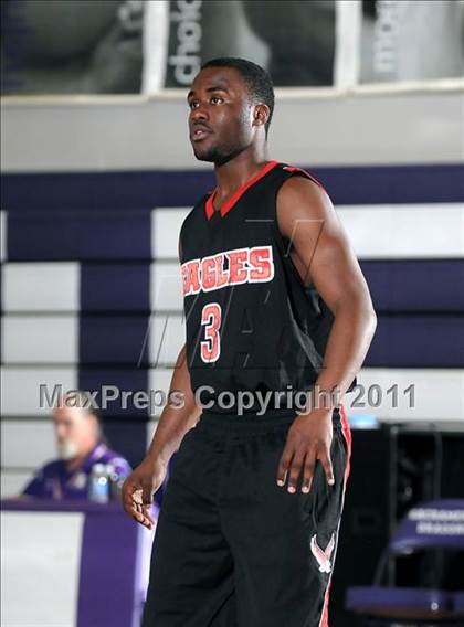 Thumbnail 1 in Kennedy vs. Dorsey (St. Hope Elite Classic) photogallery.