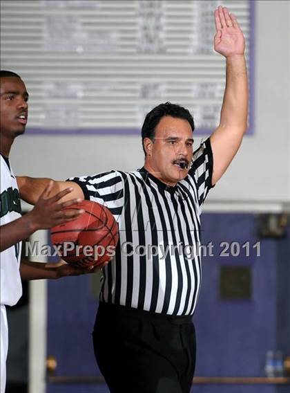 Thumbnail 3 in Kennedy vs. Dorsey (St. Hope Elite Classic) photogallery.
