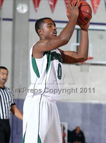 Thumbnail 2 in Kennedy vs. Dorsey (St. Hope Elite Classic) photogallery.