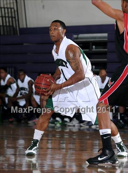 Thumbnail 2 in Kennedy vs. Dorsey (St. Hope Elite Classic) photogallery.