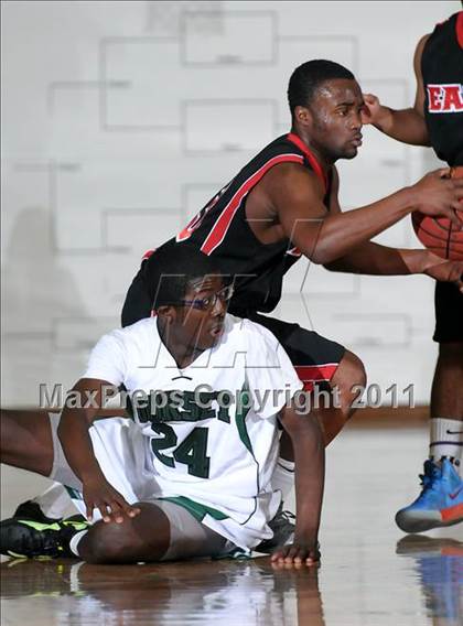Thumbnail 2 in Kennedy vs. Dorsey (St. Hope Elite Classic) photogallery.