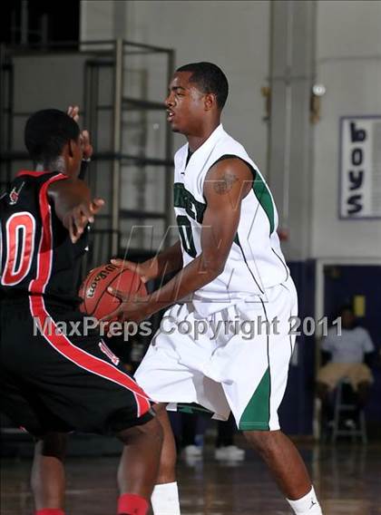Thumbnail 3 in Kennedy vs. Dorsey (St. Hope Elite Classic) photogallery.