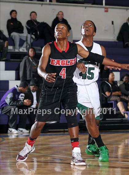 Thumbnail 3 in Kennedy vs. Dorsey (St. Hope Elite Classic) photogallery.