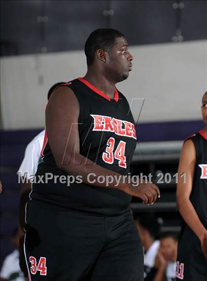 Thumbnail 1 in Kennedy vs. Dorsey (St. Hope Elite Classic) photogallery.