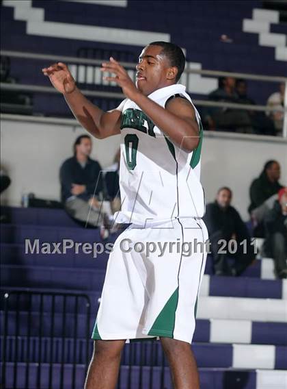 Thumbnail 2 in Kennedy vs. Dorsey (St. Hope Elite Classic) photogallery.
