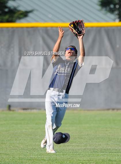 Thumbnail 3 in Central Catholic @ Manteca photogallery.