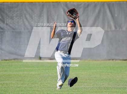 Thumbnail 2 in Central Catholic @ Manteca photogallery.