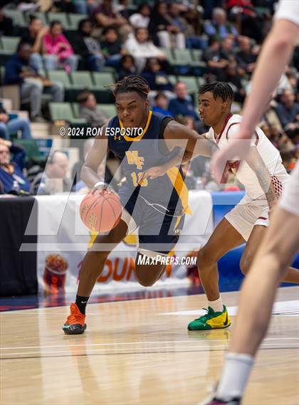 Thumbnail 2 in Niagara Falls vs Bay Shore (NYSPHSAA Class AAA Semifinal) photogallery.