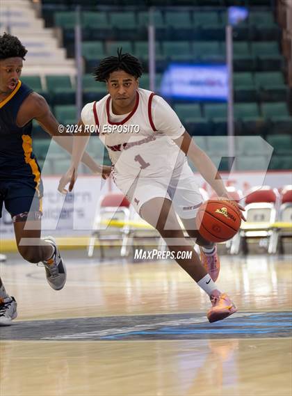 Thumbnail 3 in Niagara Falls vs Bay Shore (NYSPHSAA Class AAA Semifinal) photogallery.