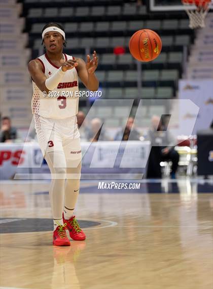 Thumbnail 2 in Niagara Falls vs Bay Shore (NYSPHSAA Class AAA Semifinal) photogallery.