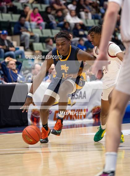 Thumbnail 3 in Niagara Falls vs Bay Shore (NYSPHSAA Class AAA Semifinal) photogallery.