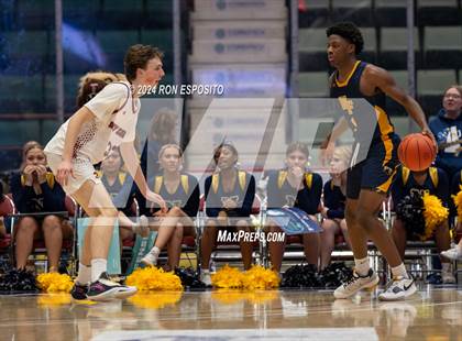 Thumbnail 2 in Niagara Falls vs Bay Shore (NYSPHSAA Class AAA Semifinal) photogallery.