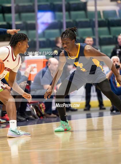 Thumbnail 2 in Niagara Falls vs Bay Shore (NYSPHSAA Class AAA Semifinal) photogallery.