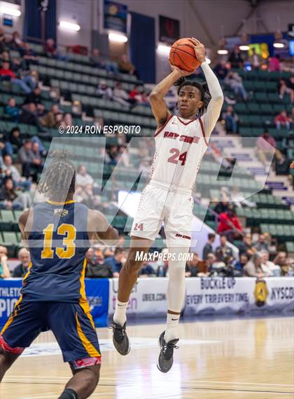Thumbnail 2 in Niagara Falls vs Bay Shore (NYSPHSAA Class AAA Semifinal) photogallery.