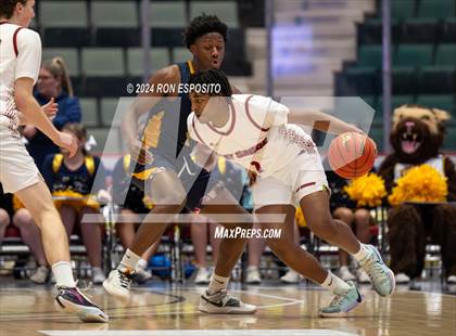 Thumbnail 3 in Niagara Falls vs Bay Shore (NYSPHSAA Class AAA Semifinal) photogallery.