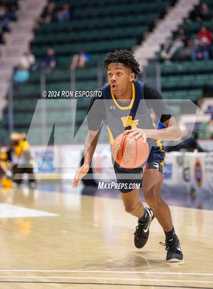 Thumbnail 3 in Niagara Falls vs Bay Shore (NYSPHSAA Class AAA Semifinal) photogallery.