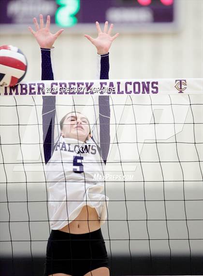Thumbnail 2 in Southlake Carroll vs Timber Creek photogallery.