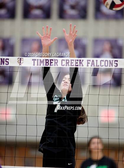 Thumbnail 2 in Southlake Carroll vs Timber Creek photogallery.