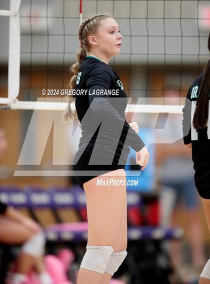 Thumbnail 1 in Southlake Carroll vs Timber Creek photogallery.