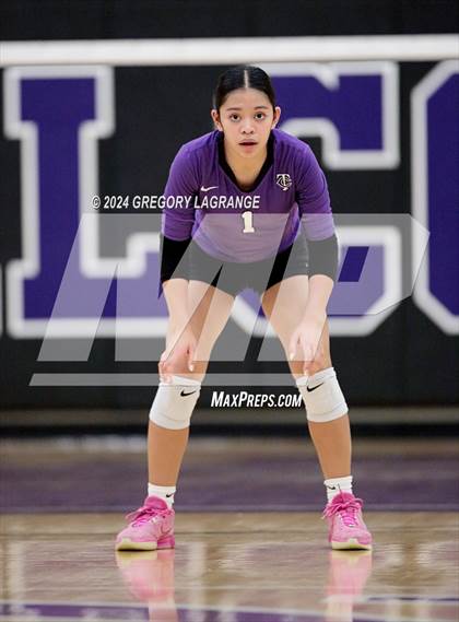 Thumbnail 2 in Southlake Carroll vs Timber Creek photogallery.