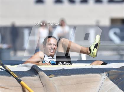 Thumbnail 3 in CIF-SS D1 Track Finals photogallery.