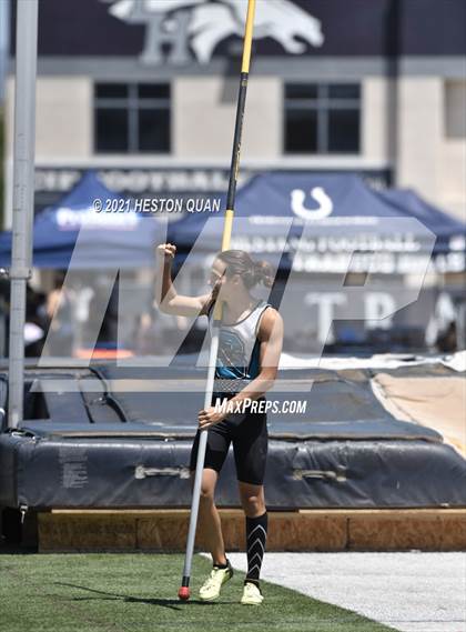 Thumbnail 2 in CIF-SS D1 Track Finals photogallery.