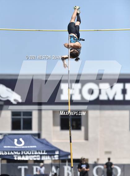 Thumbnail 3 in CIF-SS D1 Track Finals photogallery.