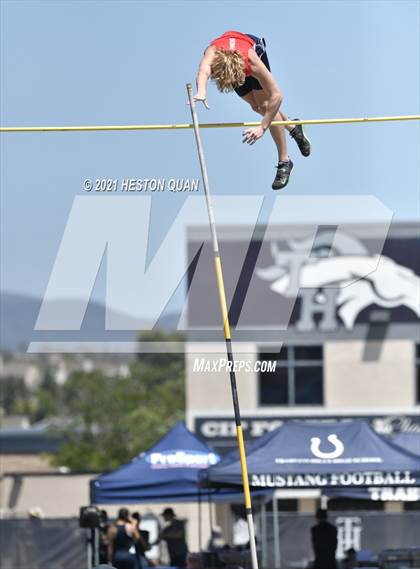 Thumbnail 1 in CIF-SS D1 Track Finals photogallery.