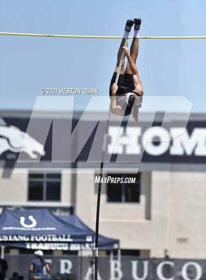 Thumbnail 2 in CIF-SS D1 Track Finals photogallery.